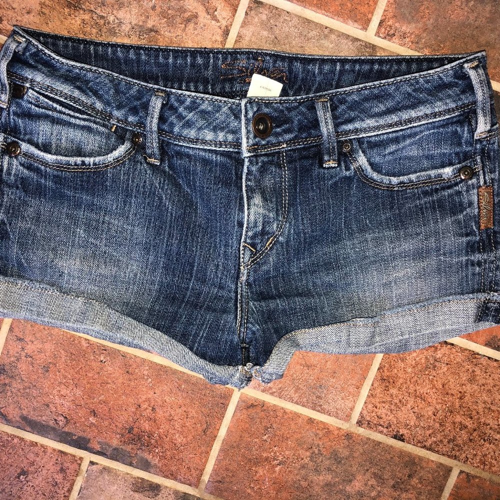 Silver Jeans Toni short stretch jean shorts sz 27